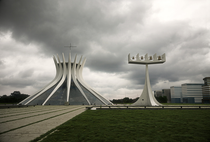 http://www.fabricadartecom
The Catedral Metropolitana de Brasília is one of the most beautiful buildings that Oscar Niemeyer ever built, as a fan of his work, I wanted to model every detail of the cathedral.