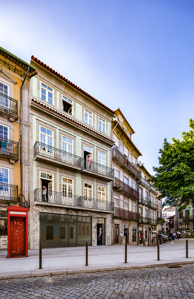  - http://arqrq.blogspot.pt/
Exterior visualisation of Rua Chã apartments, Oporto, Portugal.

Image: Rui Quaresma
3d - archicad
render - corona for cinema 4d
Project Team: B229_arch.João Figueiroa