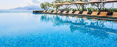 Infinity Swimming Pool Sheraton Nha Trang Hotel