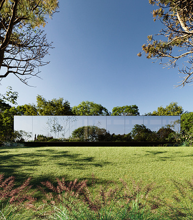 THE MIRROR HOUSE 